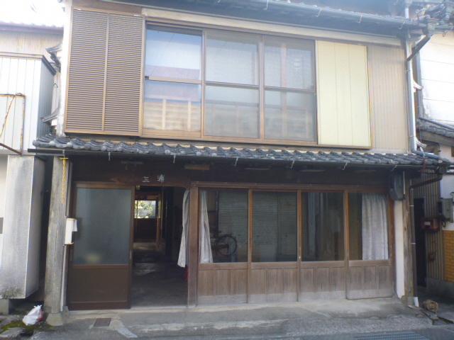 空き家No.18　外観1